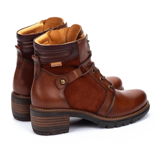 Pikolinos women's SAN SEBASTIA heeled lace-up ankle boots Cuero Pikolinos women's SAN SEBASTIA heeled lace-up ankle boots Cuero