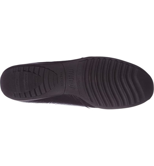 Munro Women's Berkley Travel Shoe Black Leather Munro Women's Berkley Travel Shoe Black Leather