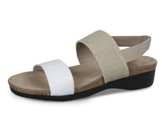 Munro Women's Pisces Sandal White Kid/Natural Fabric Munro Women's Pisces Sandal White Kid/Natural Fabric