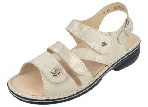 Finn Comfort Women's Gomera Soft Sandals Nuvola Champagne Finn Comfort Women's Gomera Soft Sandals Nuvola Champagne
