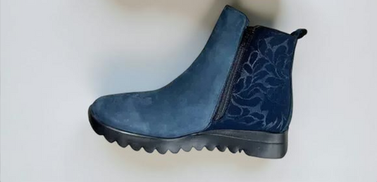 Munro Women's Ashcroft Blue Nubuck and Floral Fabric