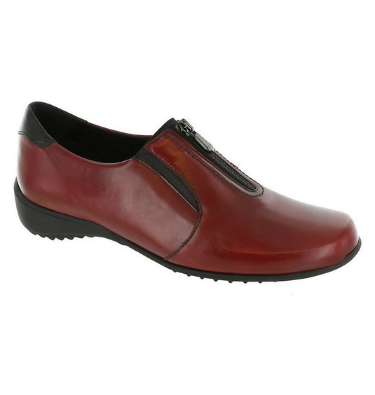 Munro Women's Berkley Travel Shoe Red Leather Munro Women's Berkley Travel Shoe Red Leather