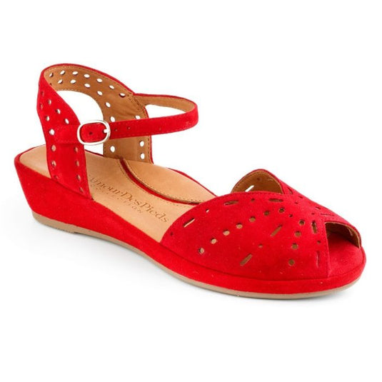 L'Amour Des Pieds Women's Brenn Sandals Red