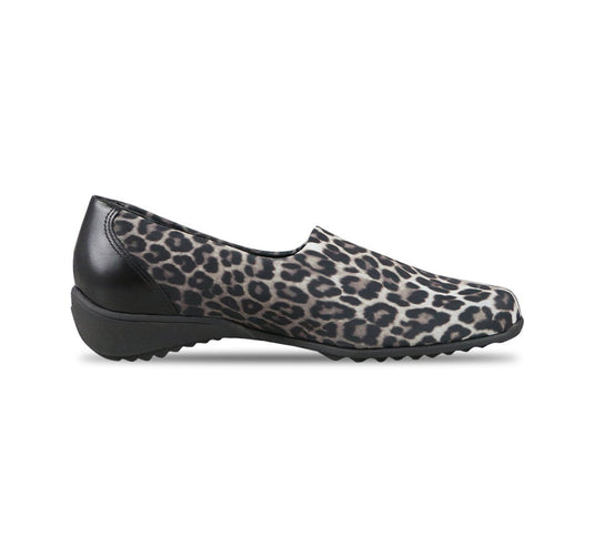 Munro Women's Traveler Leopard Stretch Fabric Munro Women's Traveler Leopard Stretch Fabric