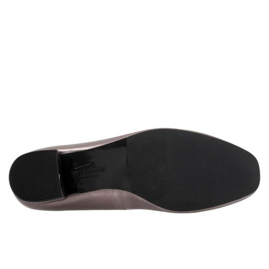 Trotters Women's Dream Luggage Slip On Pewter Metallic Trotters Women's Dream Luggage Slip On Pewter Metallic