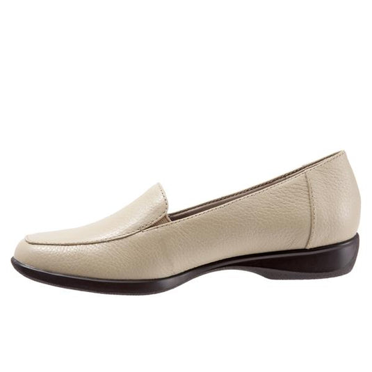 Trotters Women's Jenn Slip-On Albaster Trotters Women's Jenn Slip-On Albaster