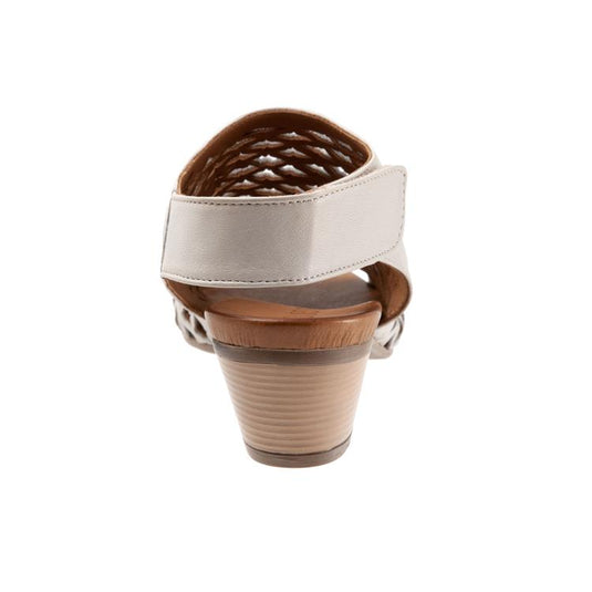 Bueno Women's Lacey Sling-Back Sandals Tusk Bueno Women's Lacey Sling-Back Sandals Tusk