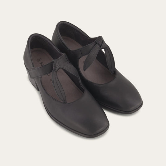 Naot Women's Nobility Jet Black Leather Naot Women's Nobility Jet Black Leather