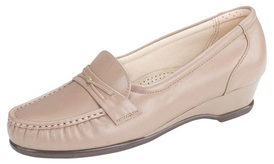 SAS Women's Easier Slip-on Moccasin Mocha