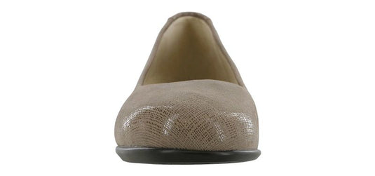 SAS Women's Scenic Ballet Flat Fog SAS Women's Scenic Ballet Flat Fog