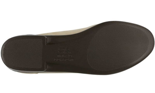 SAS Women's Savvy Flat Moccasin Linen SAS Women's Savvy Flat Moccasin Linen