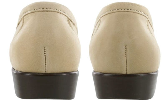SAS Women's Savvy Flat Moccasin Linen SAS Women's Savvy Flat Moccasin Linen