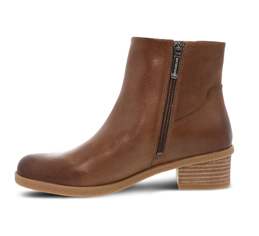 Dansko Women's Daisie Tan Waterproof Burnished Dansko Women's Daisie Tan Waterproof Burnished