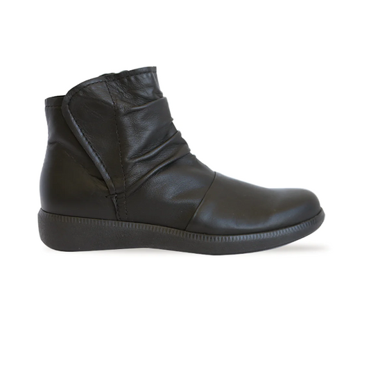 Munro Women's Scout Boots Black Leather Munro Women's Scout Boots Black Leather