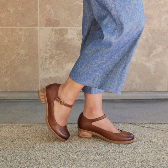 Dansko Women's Deena Tan Waterproof Tumbled Dansko Women's Deena Tan Waterproof Tumbled