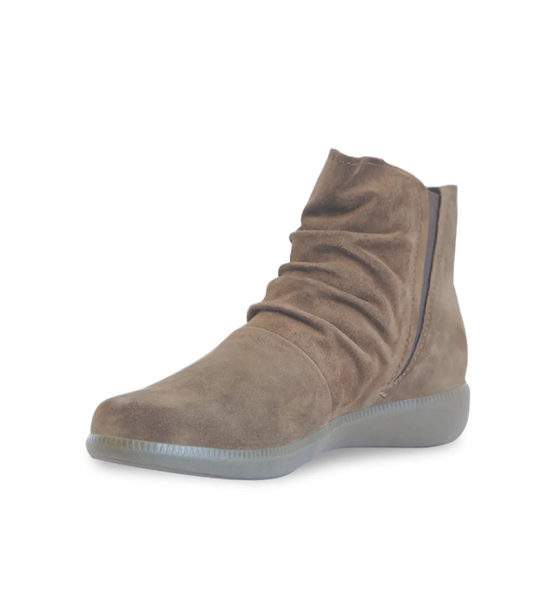 Munro Women's Scout Boots Toasted Seasme Suede Munro Women's Scout Boots Toasted Seasme Suede