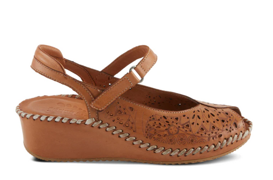 Spring Step Women's Santonio Camel