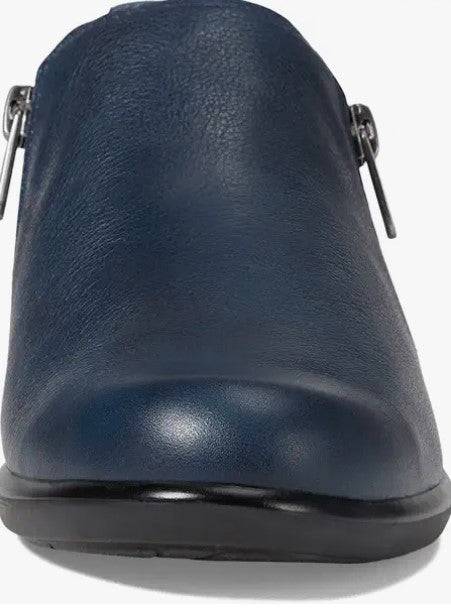 Naot Women's Autan Ink Soft Leather Naot Women's Autan Ink Soft Leather