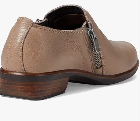 Naot Women's Autan Soft Stone Leather Naot Women's Autan Soft Stone Leather