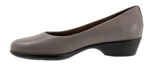 Trotters Women's Rozalin Flat Gray