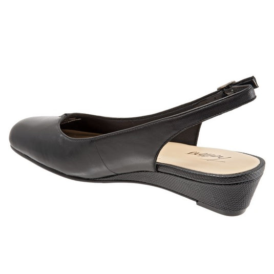 Trotters Women's Lenore Slingback Sandals Black Trotters Women's Lenore Slingback Sandals Black