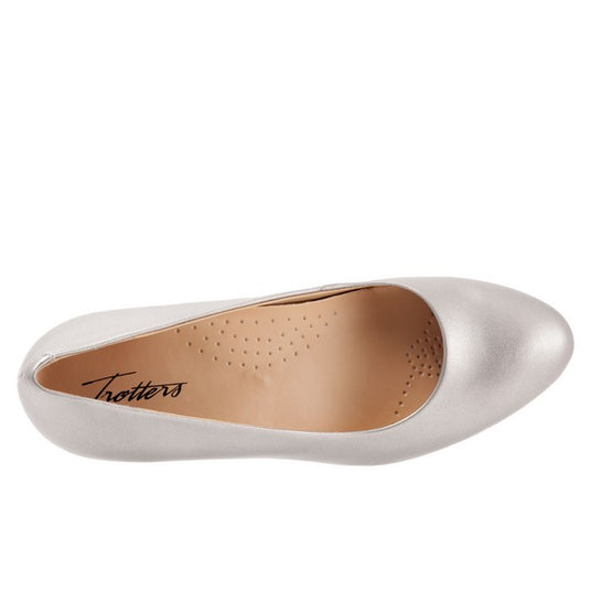 Trotters Women's Fab Dress Pumps Pewter Trotters Women's Fab Dress Pumps Pewter