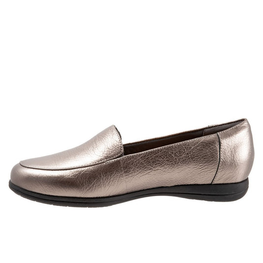 Trotters Women's Deanna Slip On Pewter Trotters Women's Deanna Slip On Pewter