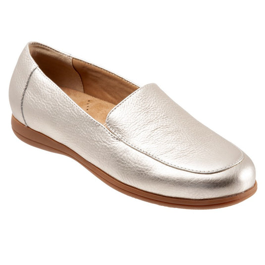 Trotters Women's Deanna Slip On Champagne Metallic Trotters Women's Deanna Slip On Champagne Metallic
