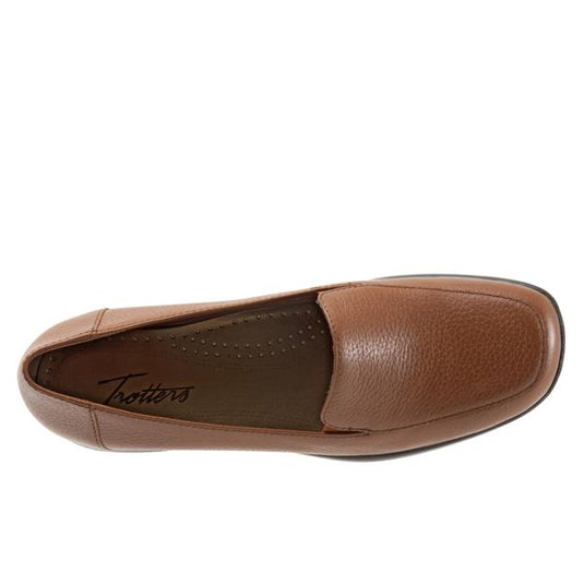 Trotters Women's Jenn Slip-On  Med Brown Trotters Women's Jenn Slip-On  Med Brown