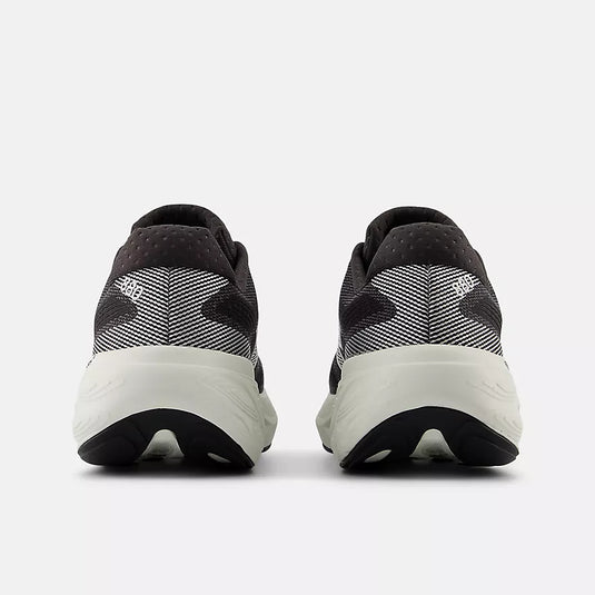 New Balance Men's Fresh Foam 880v15 Black/ White New Balance Men's Fresh Foam 880v15 Black/ White