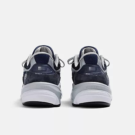 New Balance Women's 990v6 Navy with White New Balance Women's 990v6 Navy with White