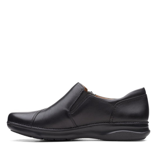 Clarks Women's Appley Zip Black