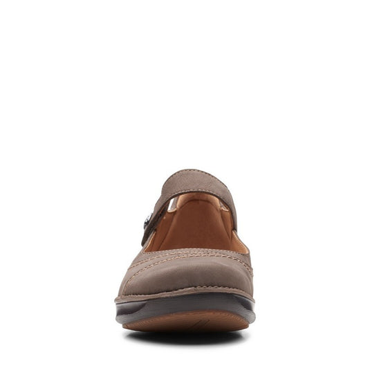 Clarks Women's Appley Walk Taupe Nubuck