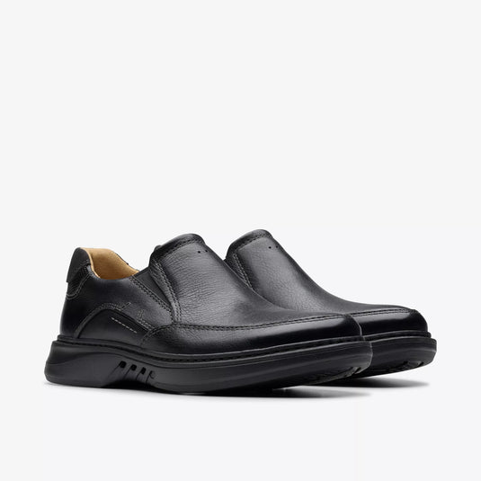 Clarks Men's Un Briley Step Slip on Black Leather