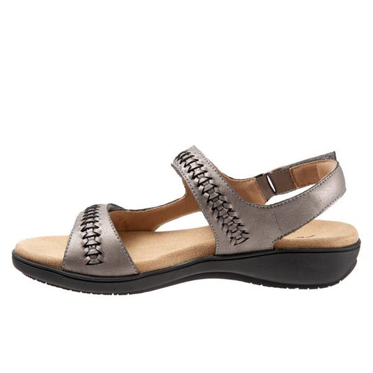 Trotters Women's Romi Woven Sandals Pewter Metallic