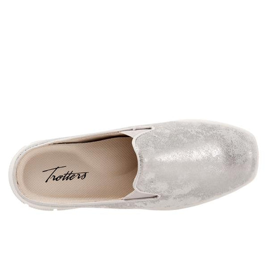 Trotters Women's Uma Silver