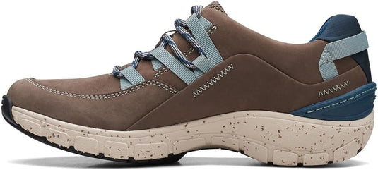 Clarks Women's Wave Range Ap Sneaker Taupe Combi