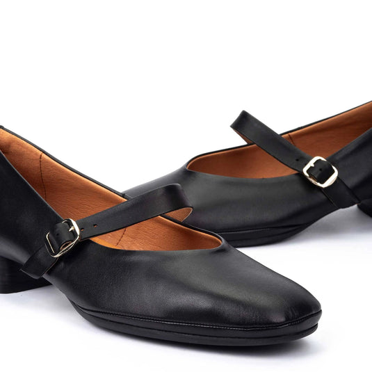 Pikolinos Women's UBEDA Buckle heeled shoes Black
