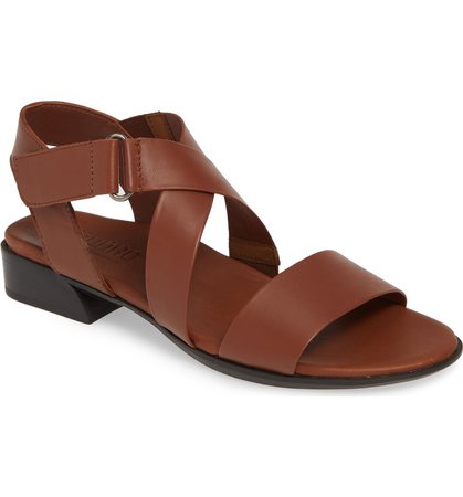 Munro Women's Souki Sandals Luggage