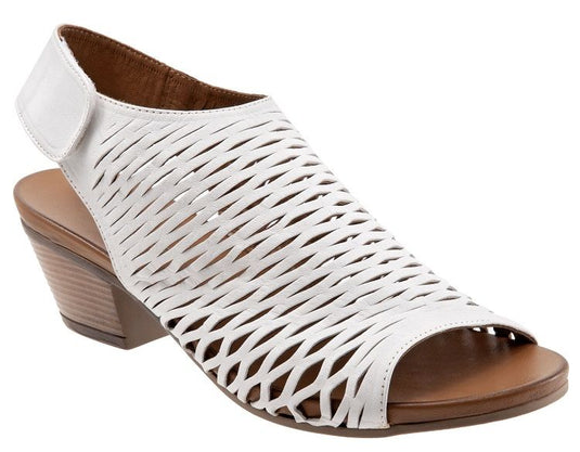 Bueno Women's Lacey Sling-Back Sandals White