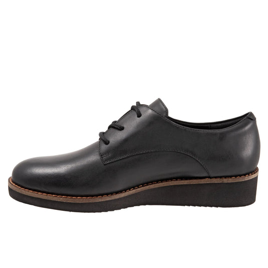 Softwalk Women's Willis Flat Shoe Black Leather
