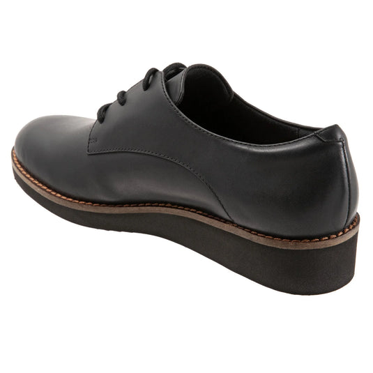 Softwalk Women's Willis Flat Shoe Black Leather