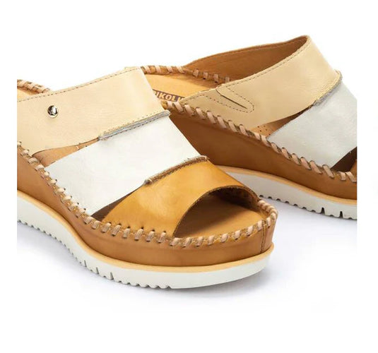 Pikolinos Women's Aguadulce Sandals Honey