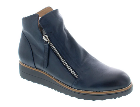 Django And Juliette Women's OHMY-DJ Ankle Boot Navy