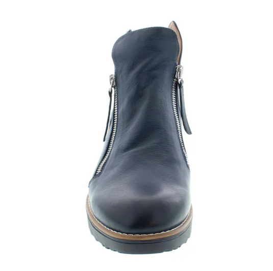 Django And Juliette Women's OHMY-DJ Ankle Boot Navy