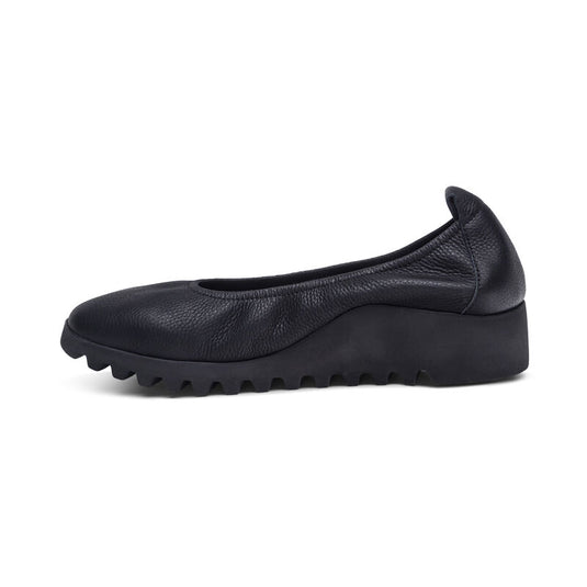 Aetrex Women's Brianna Ballet Flat Black