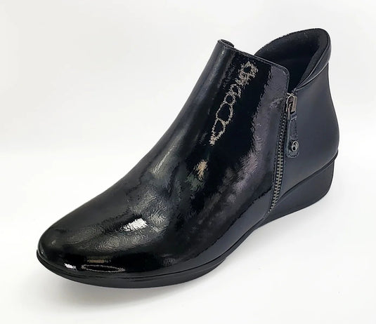 Revere Women's Damascus Bootie Black Patent