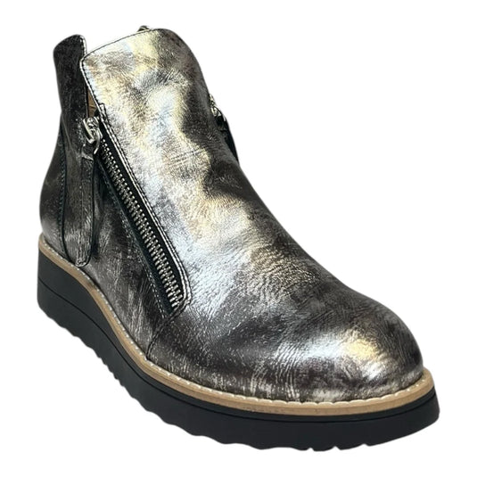 Django And Juliette Women's OHMY-DJ Ankle Boot Pewter