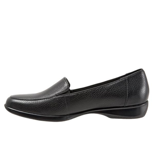 Trotters Women's Jenn Slip-On,Black,