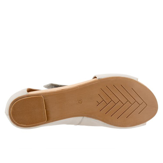 Bueno Women's Kale Sandals Tusk Leather